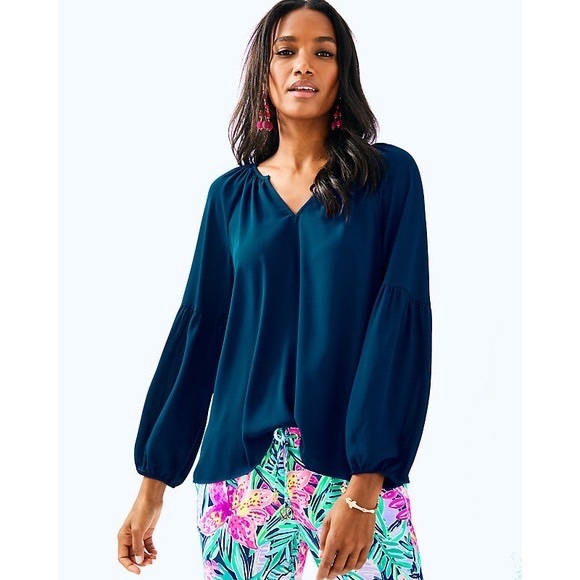 🛑SOLD🛑 Lilly Pulitzer Charleigh Top - Picture 1 of 6